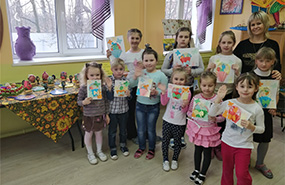 Мастер-класс по росписи пасхального яйца в ДК "Манюхинский"