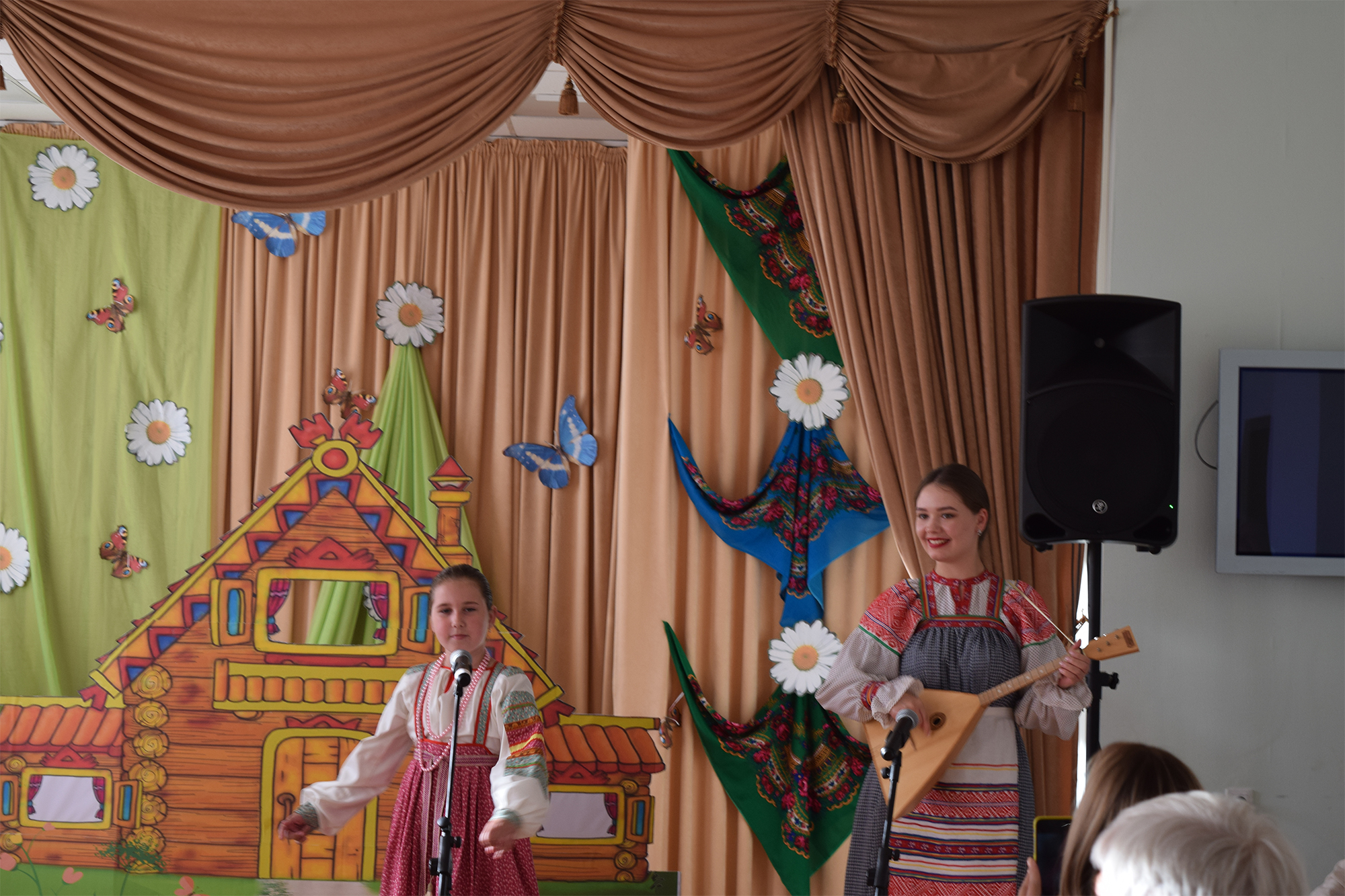 Отчетный концерт детского фольклорного ансамбля «Дарена»