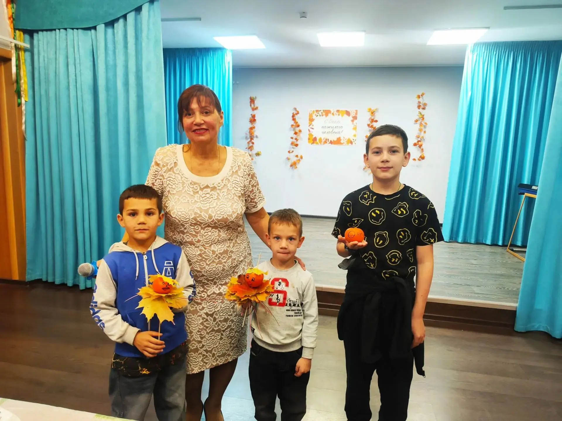 Вечер отдыха "Дорогие сердцу люди"