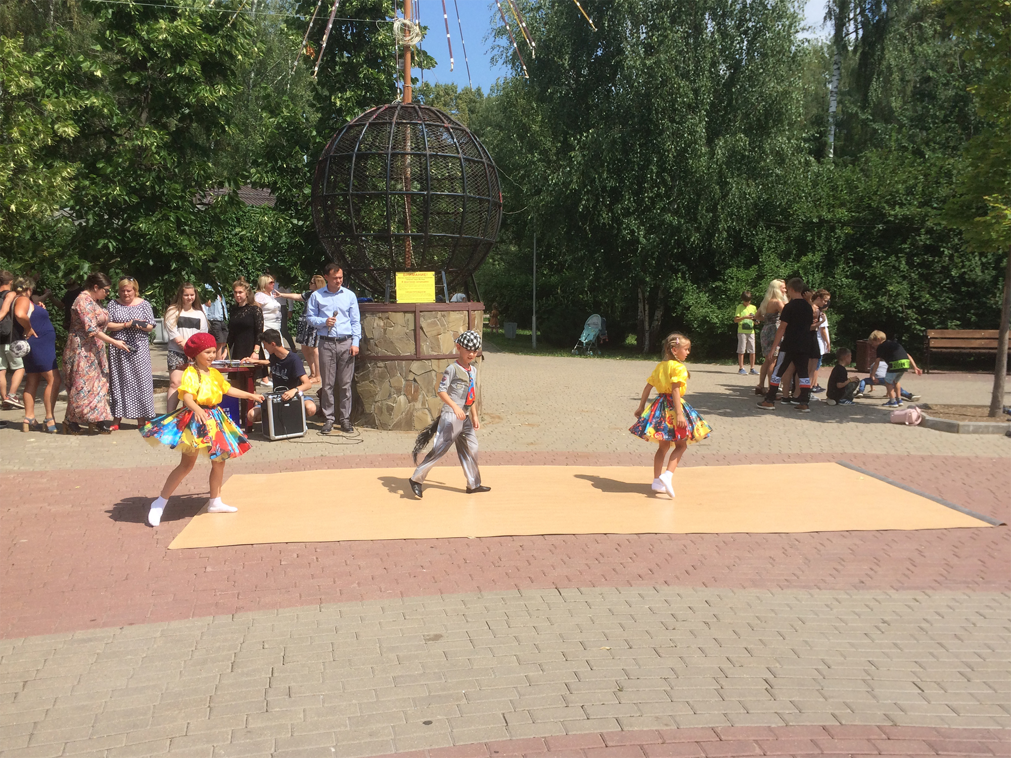 Танцевальный баттл в Центральном парке культуры и отдыха г. Мытищи
